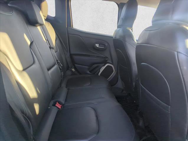 Used 2016 Jeep Renegade Limited image 18