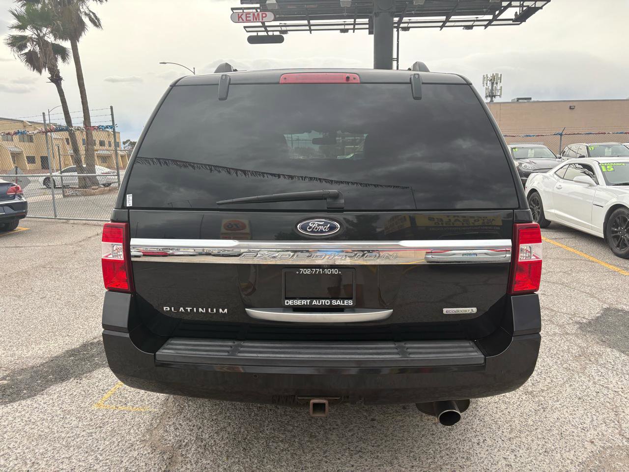 Used 2015 Ford Expedition Platinum image 4