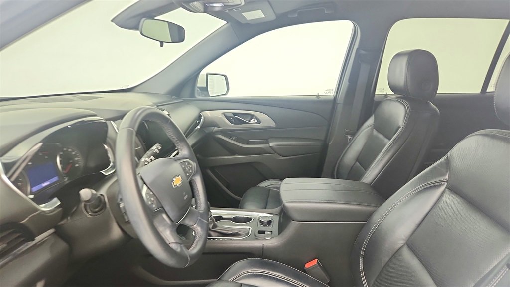 Used 2023 Chevrolet Traverse LT image 15