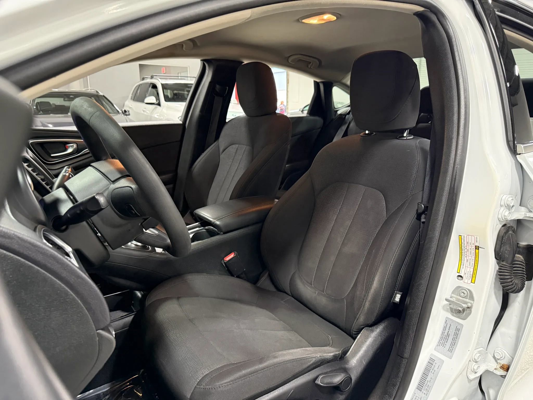 Used 2017 Chrysler 200 LX FWD image 15
