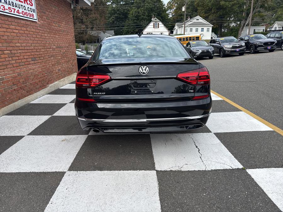 Used 2019 Volkswagen Passat 2.0T SE R-Line FWD image 10