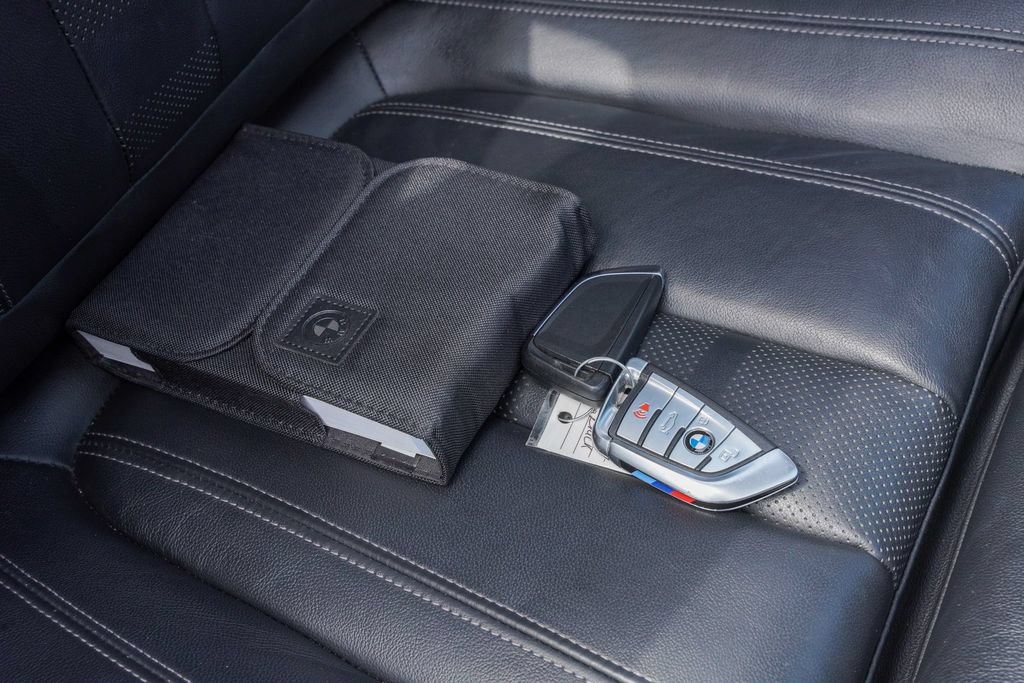 Used 2020 BMW X6 xDrive40i w/ Executive Package AWD/4WD image 48