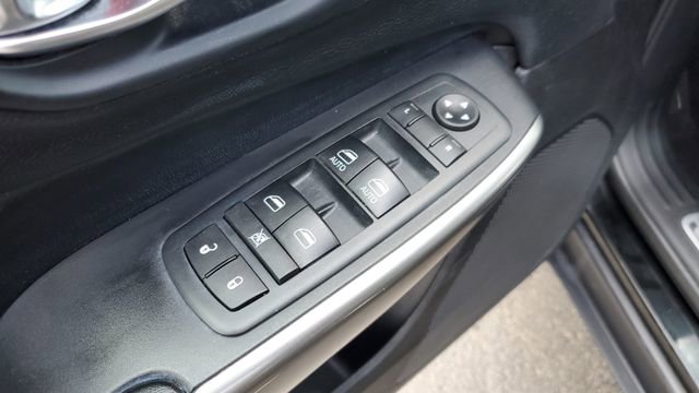 Certified 2020 Jeep Cherokee Limited w/ Trailer Tow Group image 7