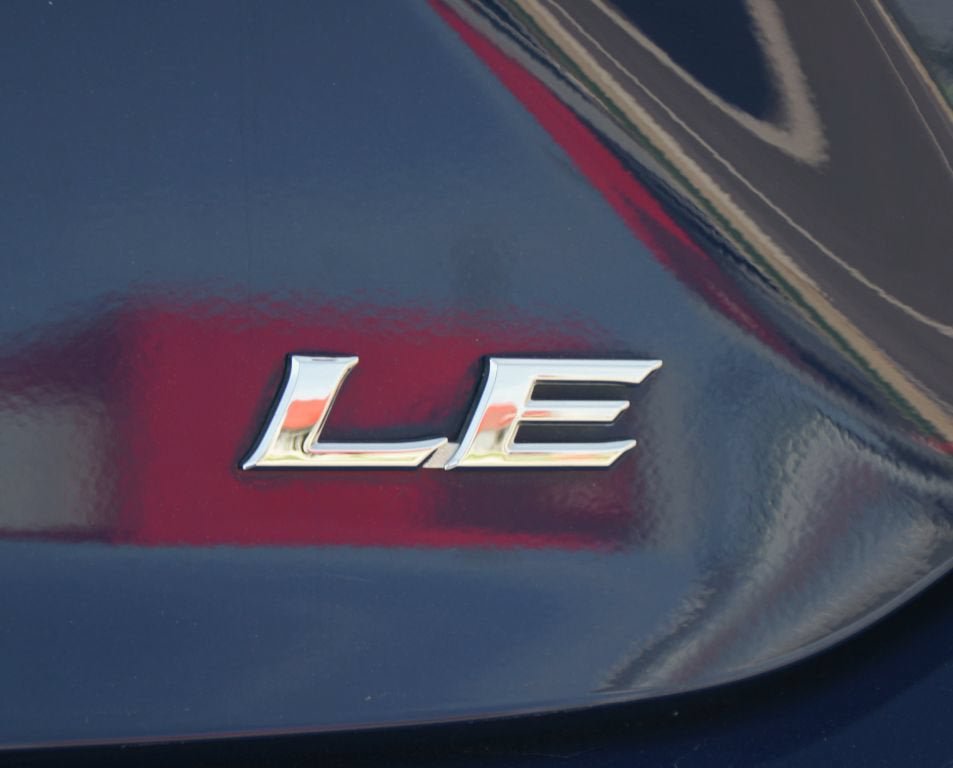 Used 2025 Toyota Camry LE FWD image 18