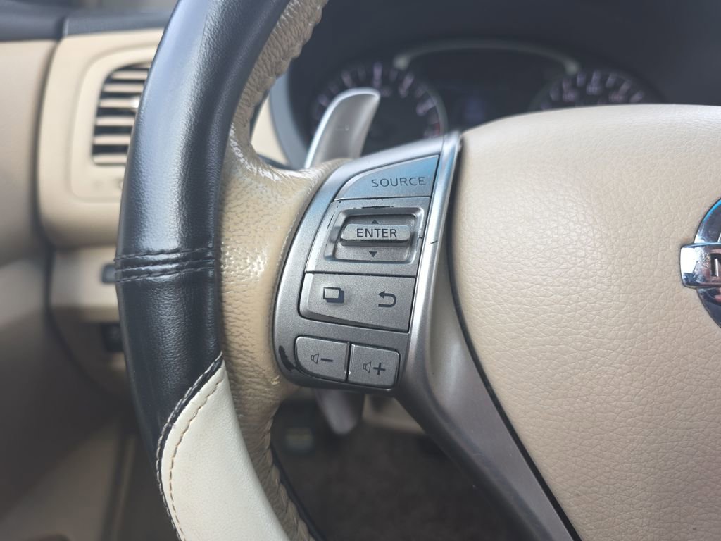 Used 2013 Nissan Altima 3.5 SL w/ Technology Pkg FWD image 21