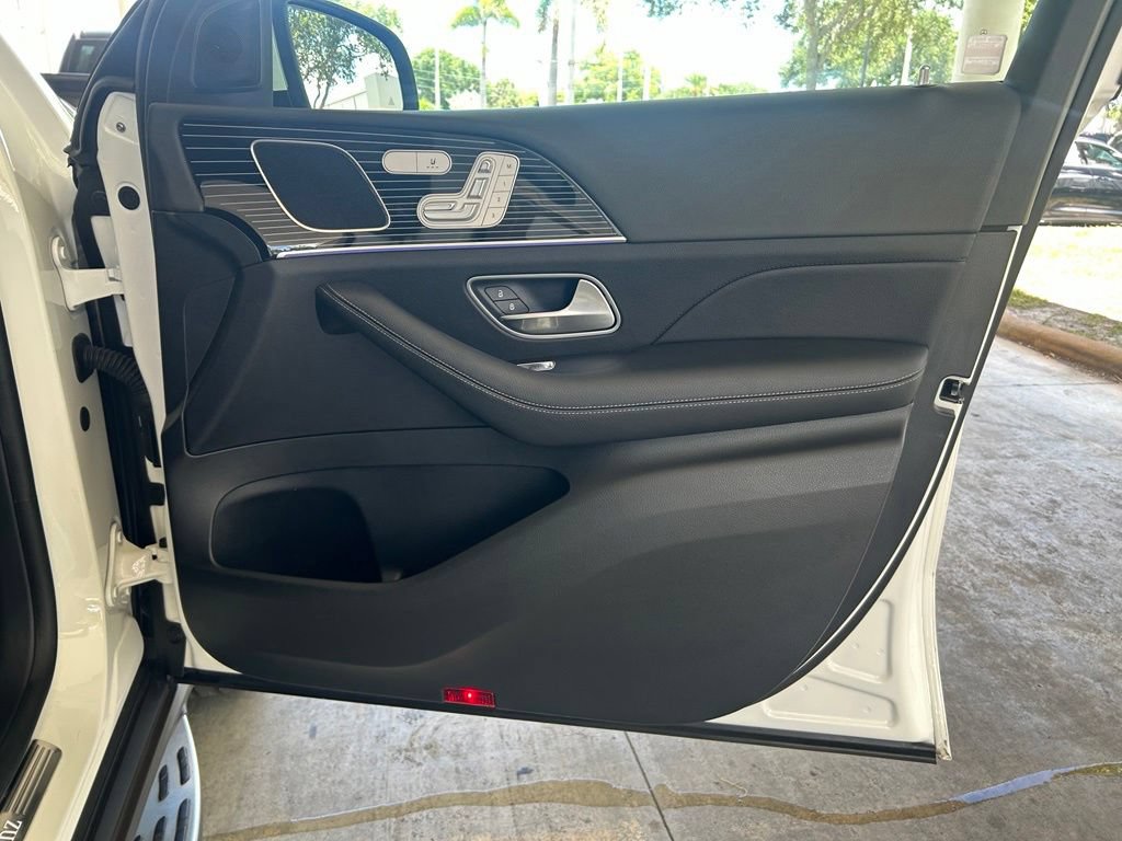 Used 2025 Mercedes-Benz GLE 450 4MATIC Coupe image 28