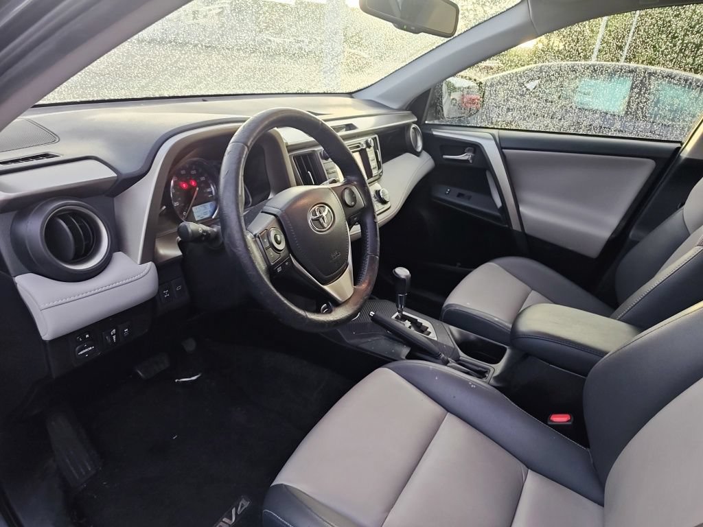 Used 2015 Toyota RAV4 Limited AWD/4WD image 7