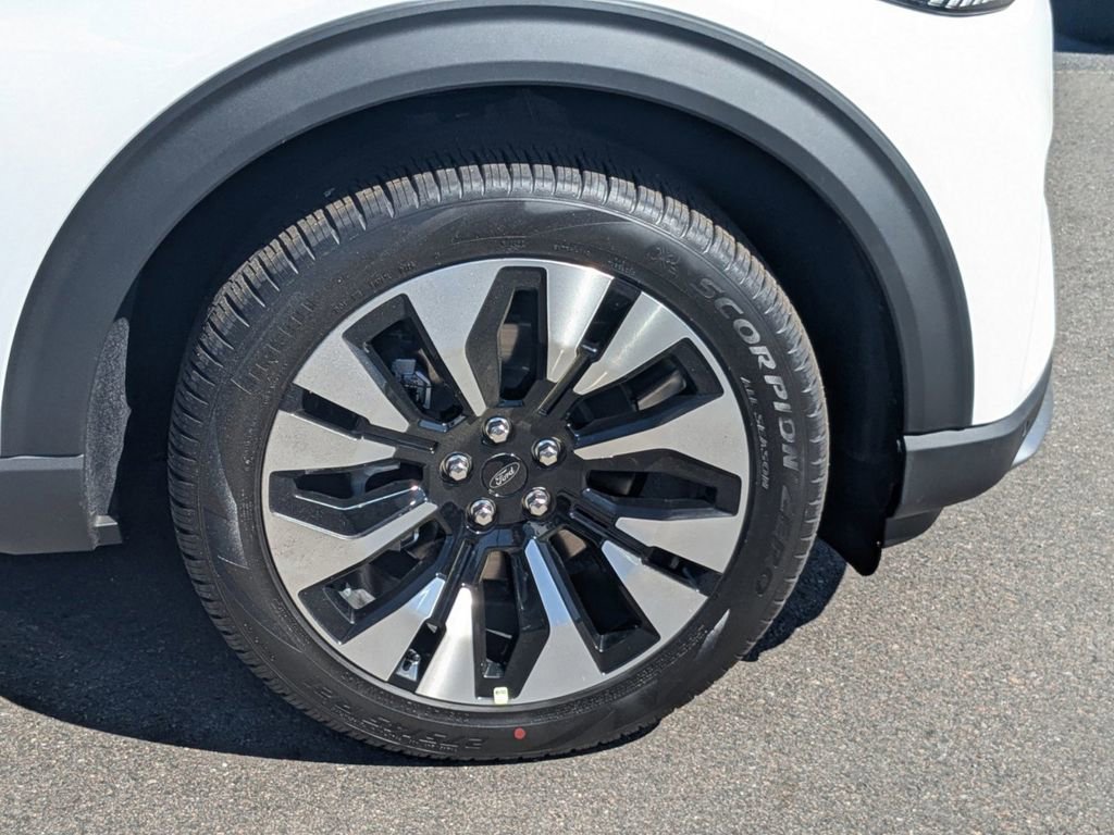 New 2026 Ford Explorer Platinum AWD/4WD image 11