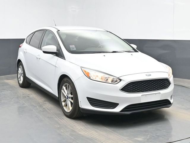 Used 2018 Ford Focus Titanium image 2