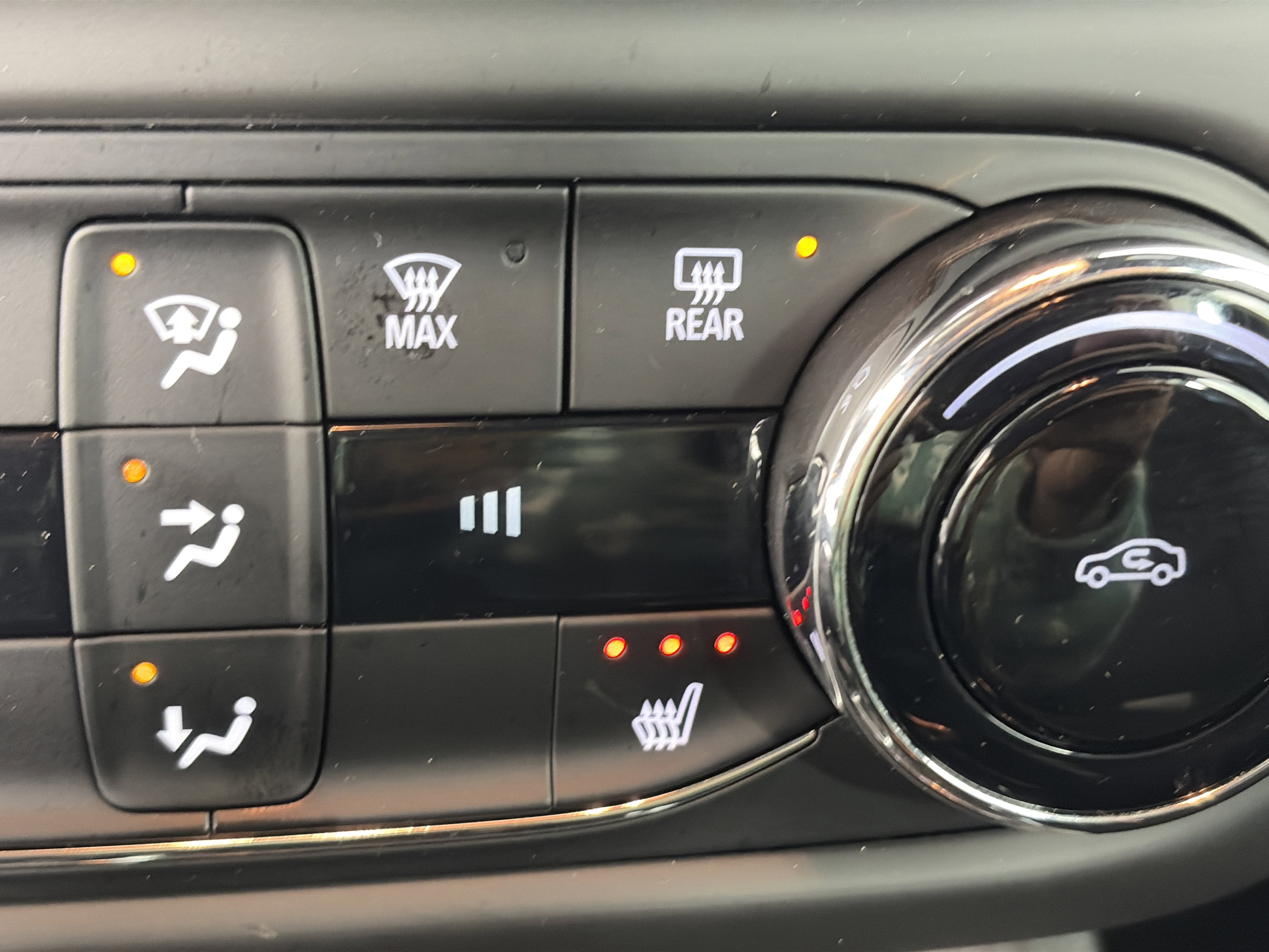 Certified 2023 Chevrolet TrailBlazer RS w/ Convenience Package image 24