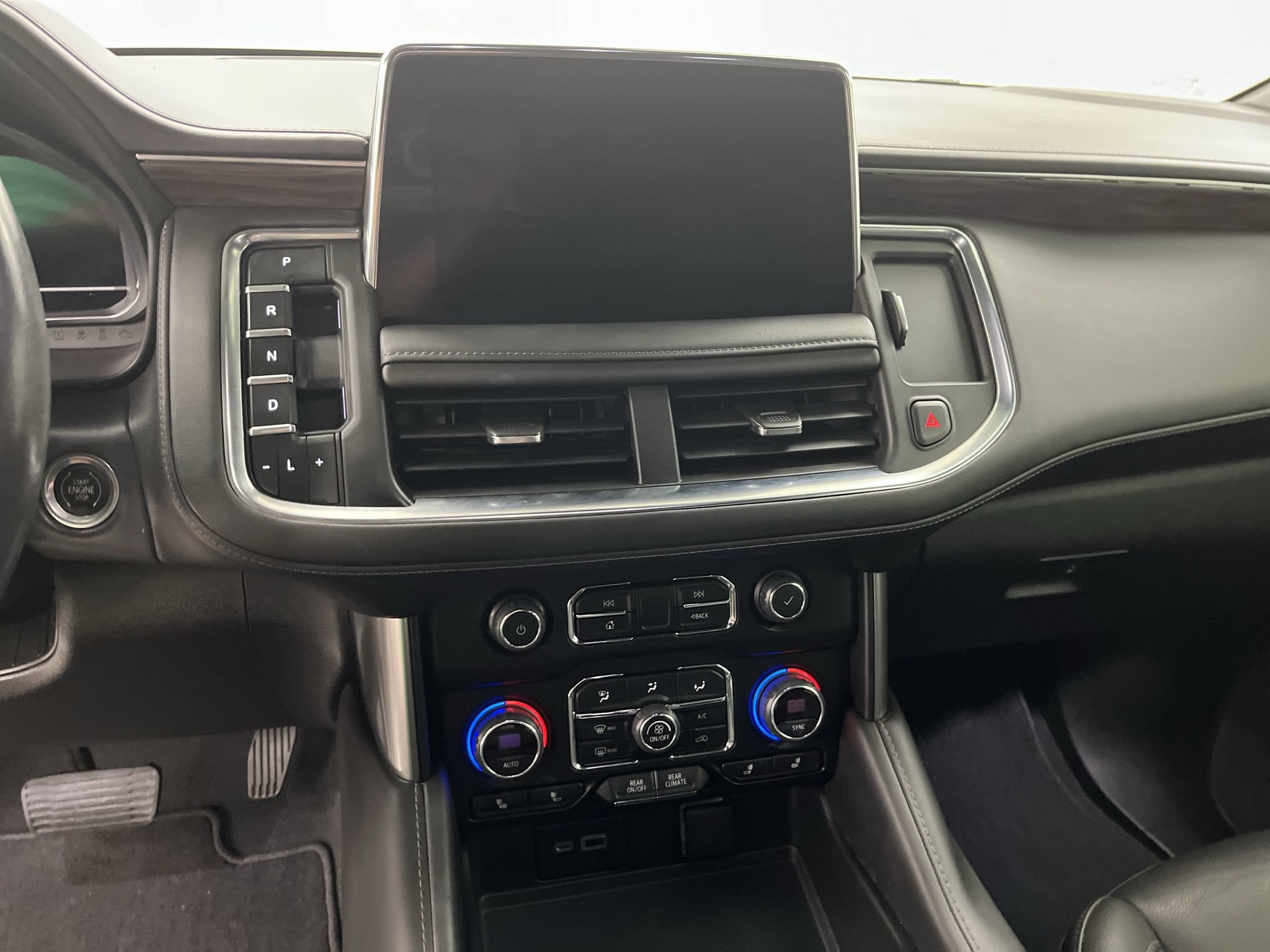 Used 2022 Chevrolet Tahoe LT w/ Luxury Package AWD/4WD image 10