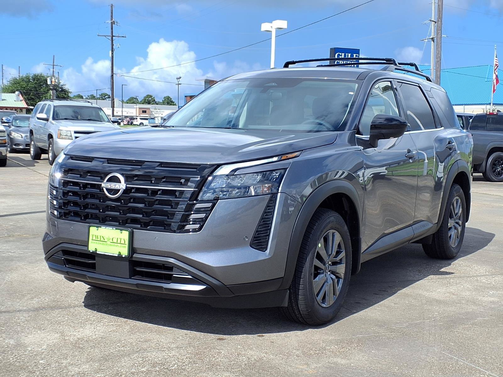 New 2026 Nissan Pathfinder SV FWD image 5