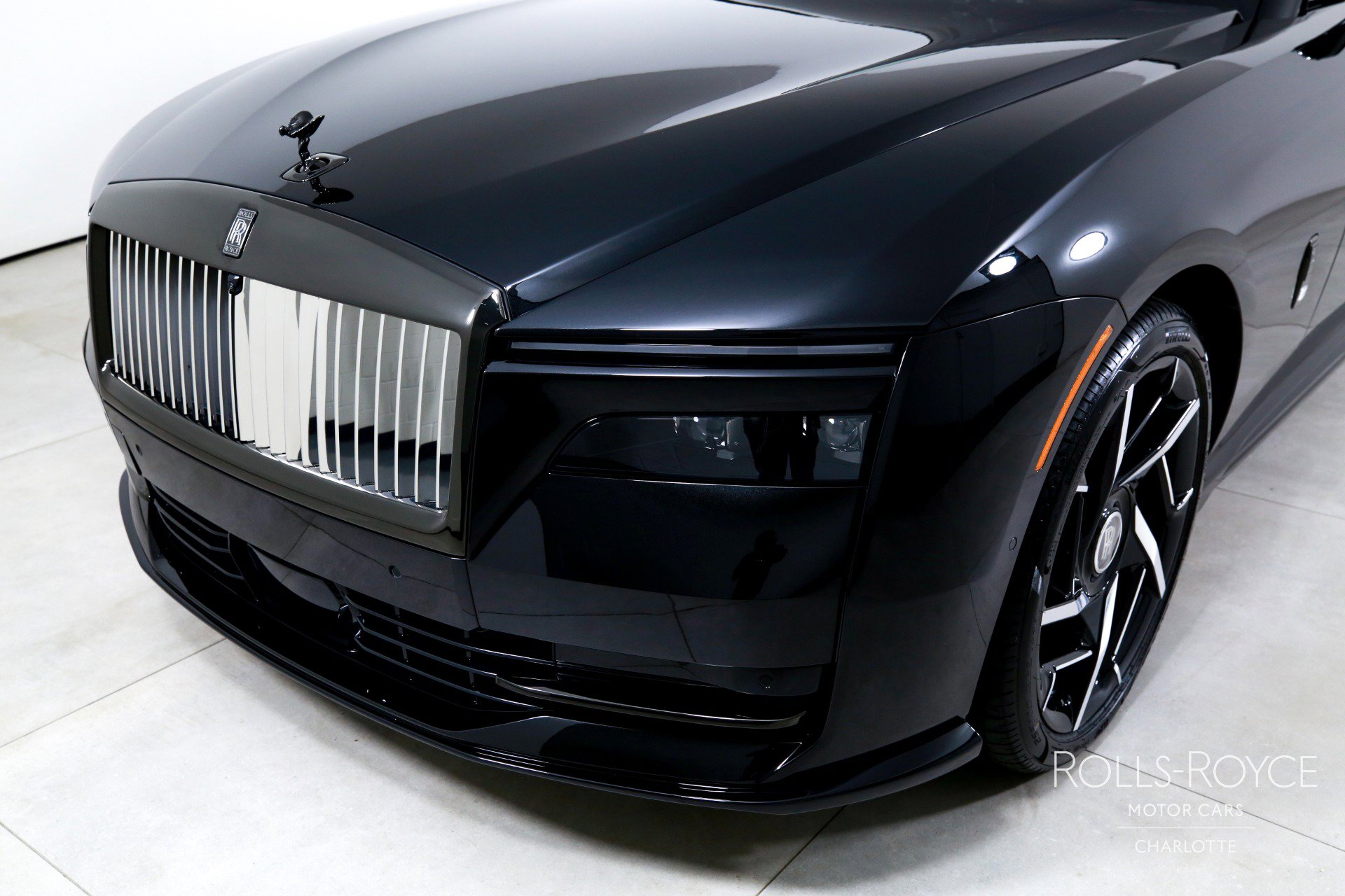 New 2025 Rolls-Royce Spectre Black Badge w/ Spectre Enhancement Package AWD/4WD image 36