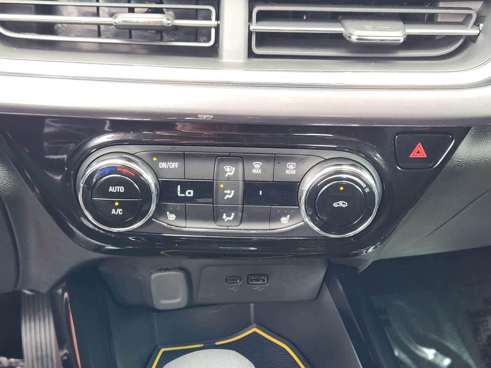 Used 2025 Chevrolet Trax ACTIV FWD image 19