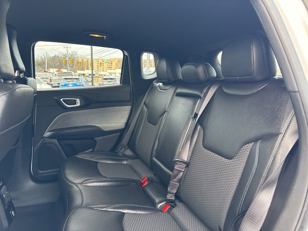 Used 2024 Jeep Compass Latitude image 26