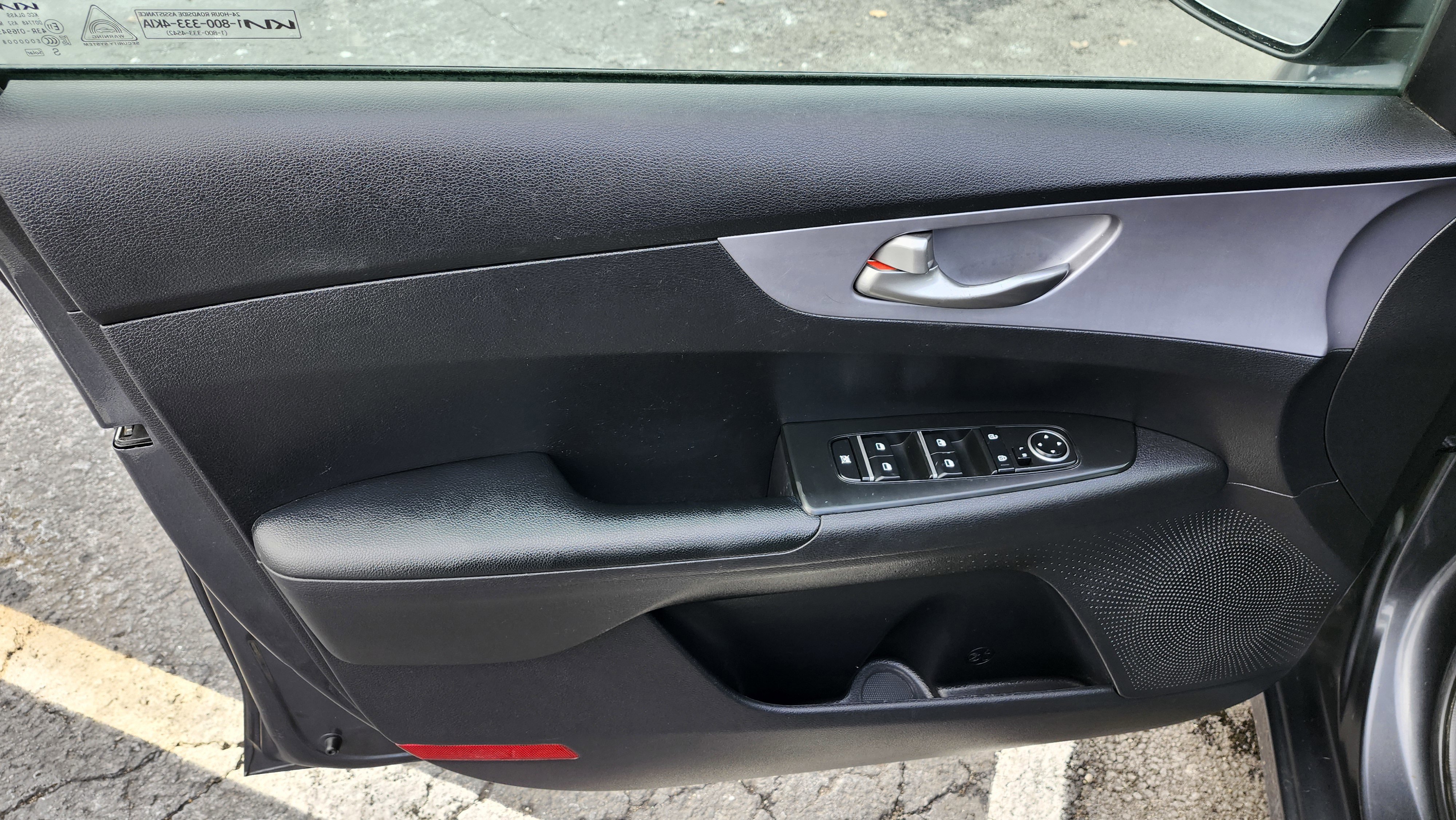 Used 2022 Kia Forte LXS image 21