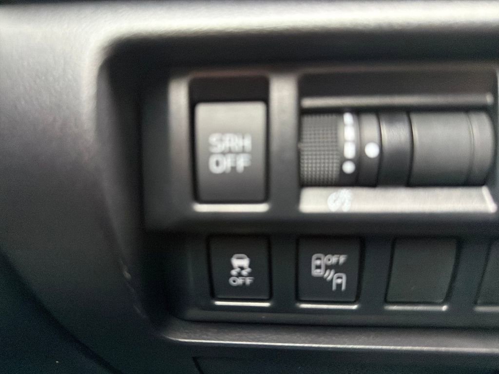 Used 2017 Subaru Impreza 2.0i Limited image 47