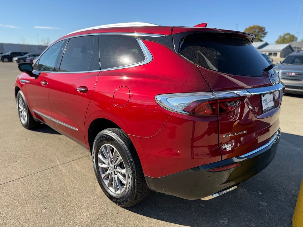 Used 2024 Buick Enclave Premium image 4