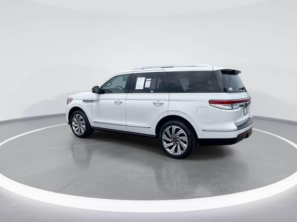Used 2022 Lincoln Navigator Reserve AWD/4WD image 6