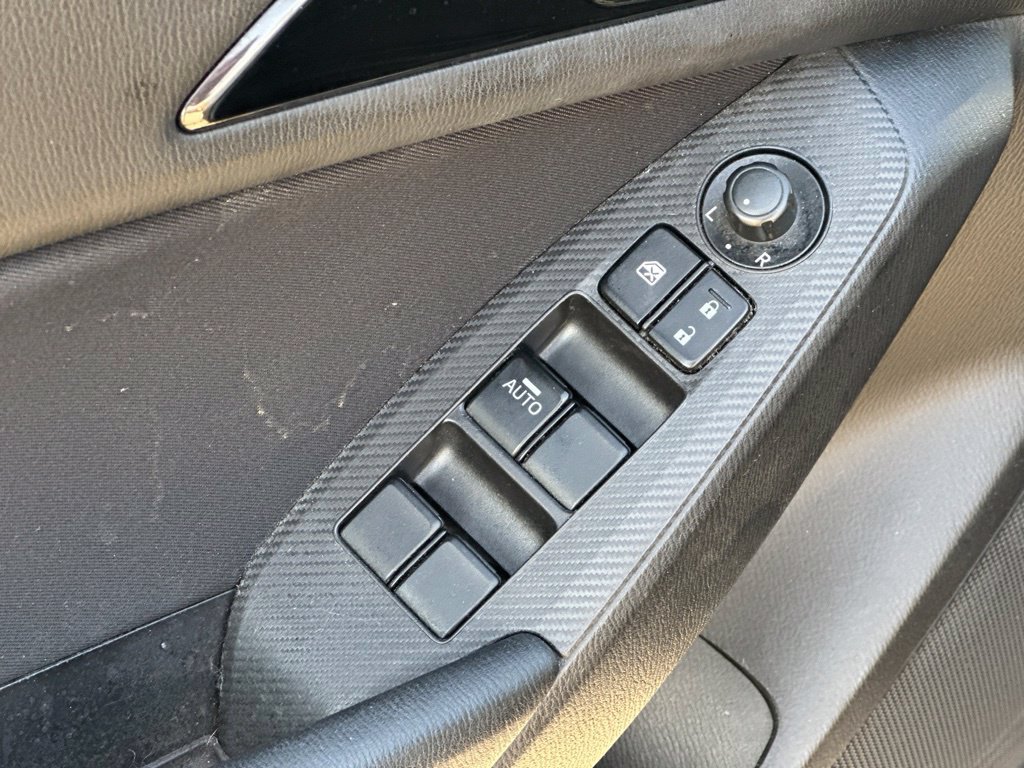 Used 2014 MAZDA MAZDA3 i Touring FWD image 15