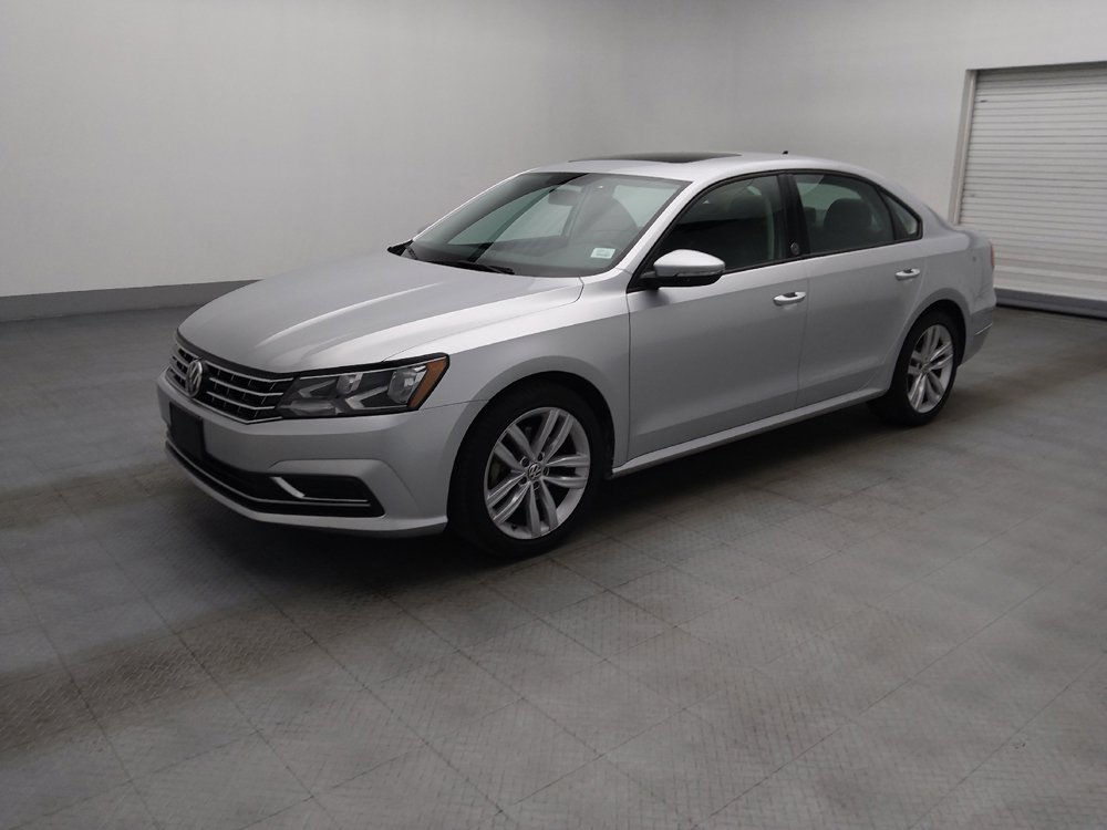 Used 2019 Volkswagen Passat 2.0T Wolfsburg w/ Wheels & Sunroof Package FWD image 2