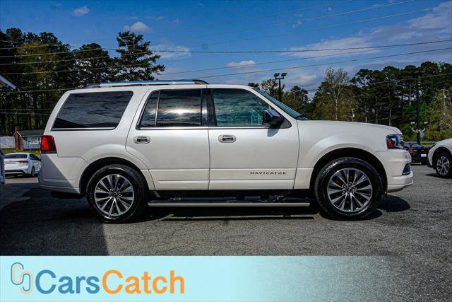 Used 2016 Lincoln Navigator Select image 9