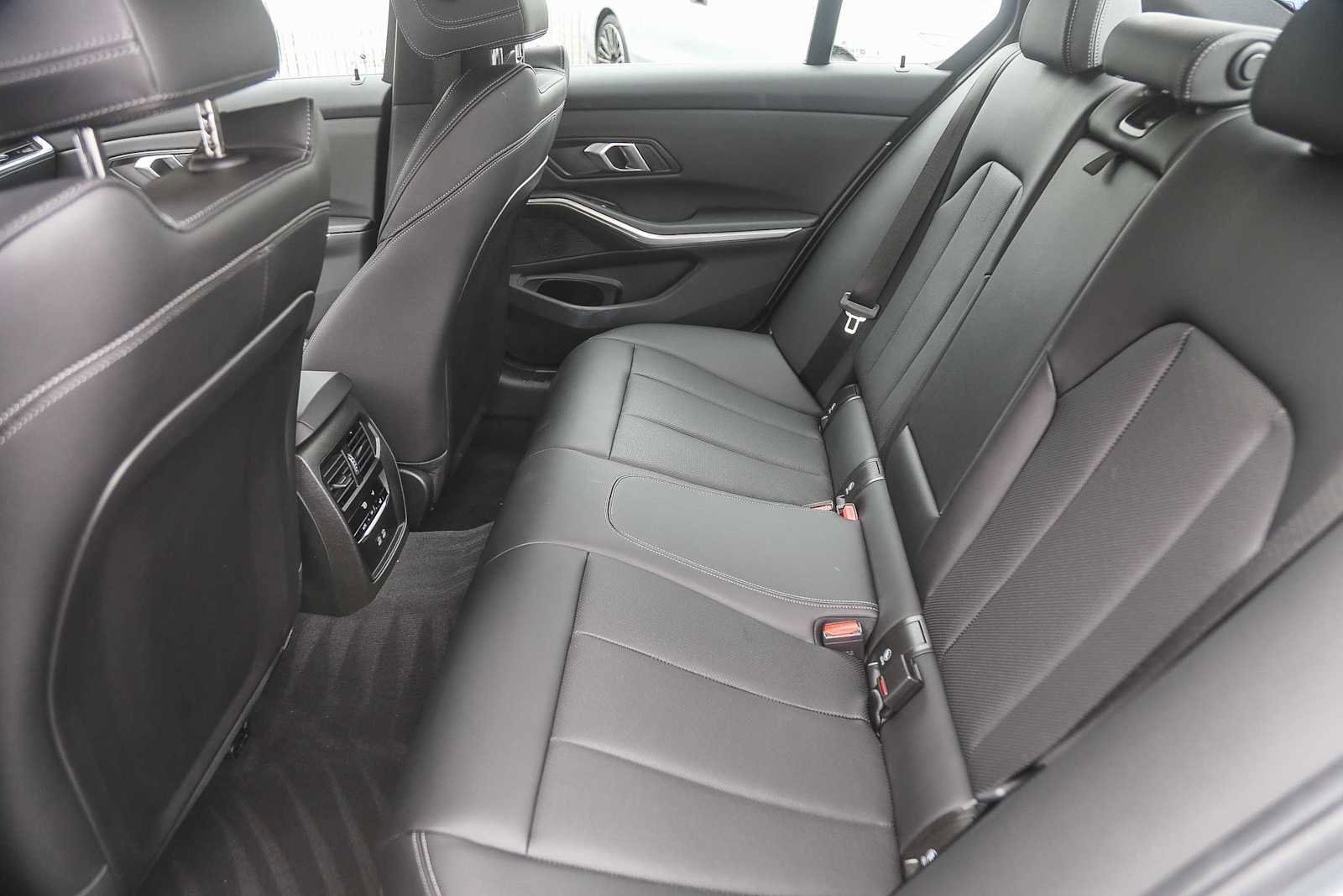 Used 2025 BMW 330i xDrive Sedan image 15