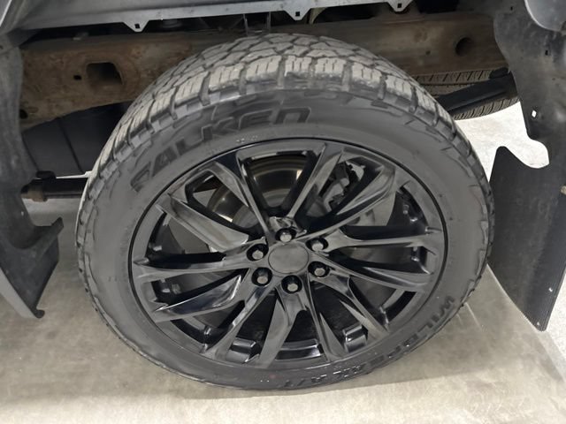 Used 2022 Chevrolet Silverado 1500 LT AWD/4WD image 13