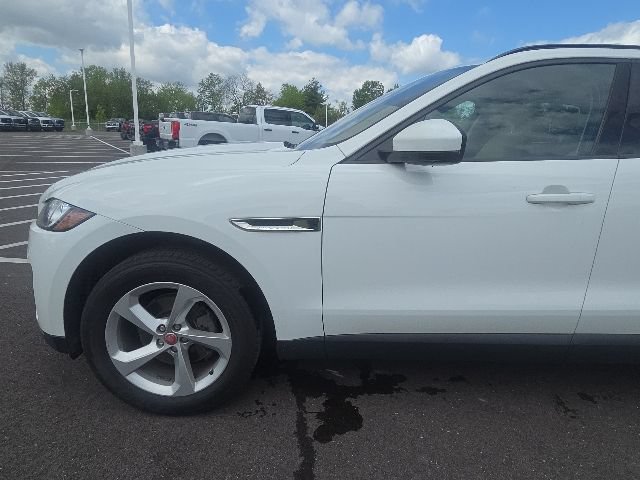 Used 2017 Jaguar F-PACE Premium AWD/4WD image 18