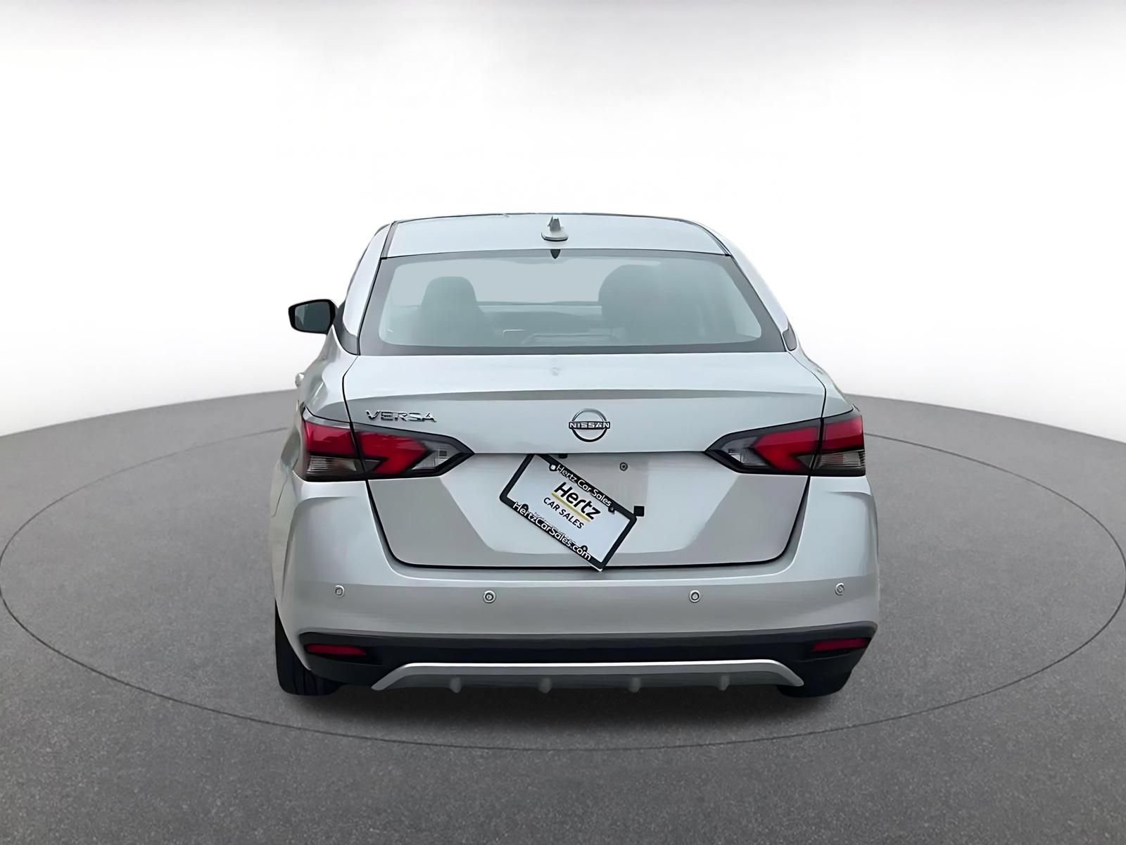 Used 2025 Nissan Versa SV FWD image 10
