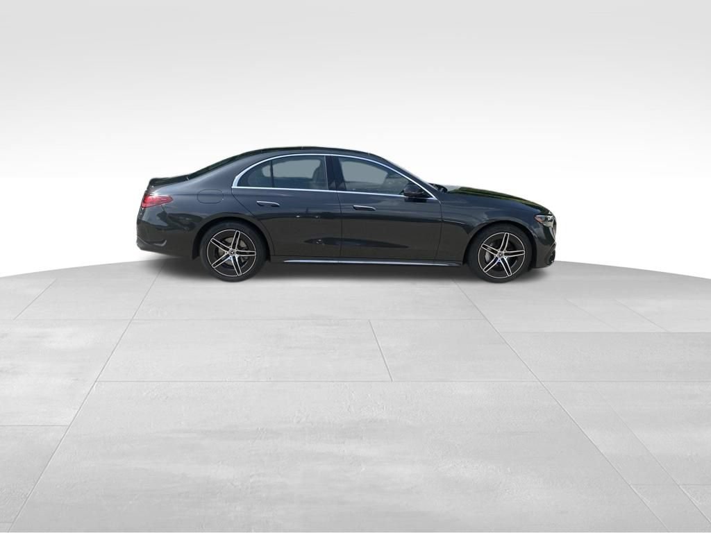 Used 2026 Mercedes-Benz E 350 4MATIC Sedan image 6