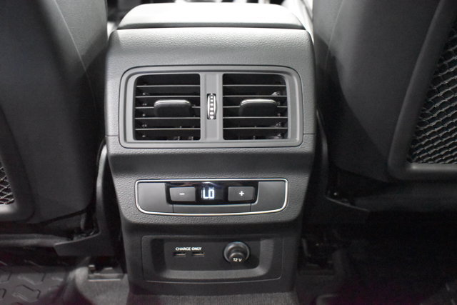 Used 2023 Audi Q5 2.0T Premium Plus w/ Premium Plus Package AWD/4WD image 21