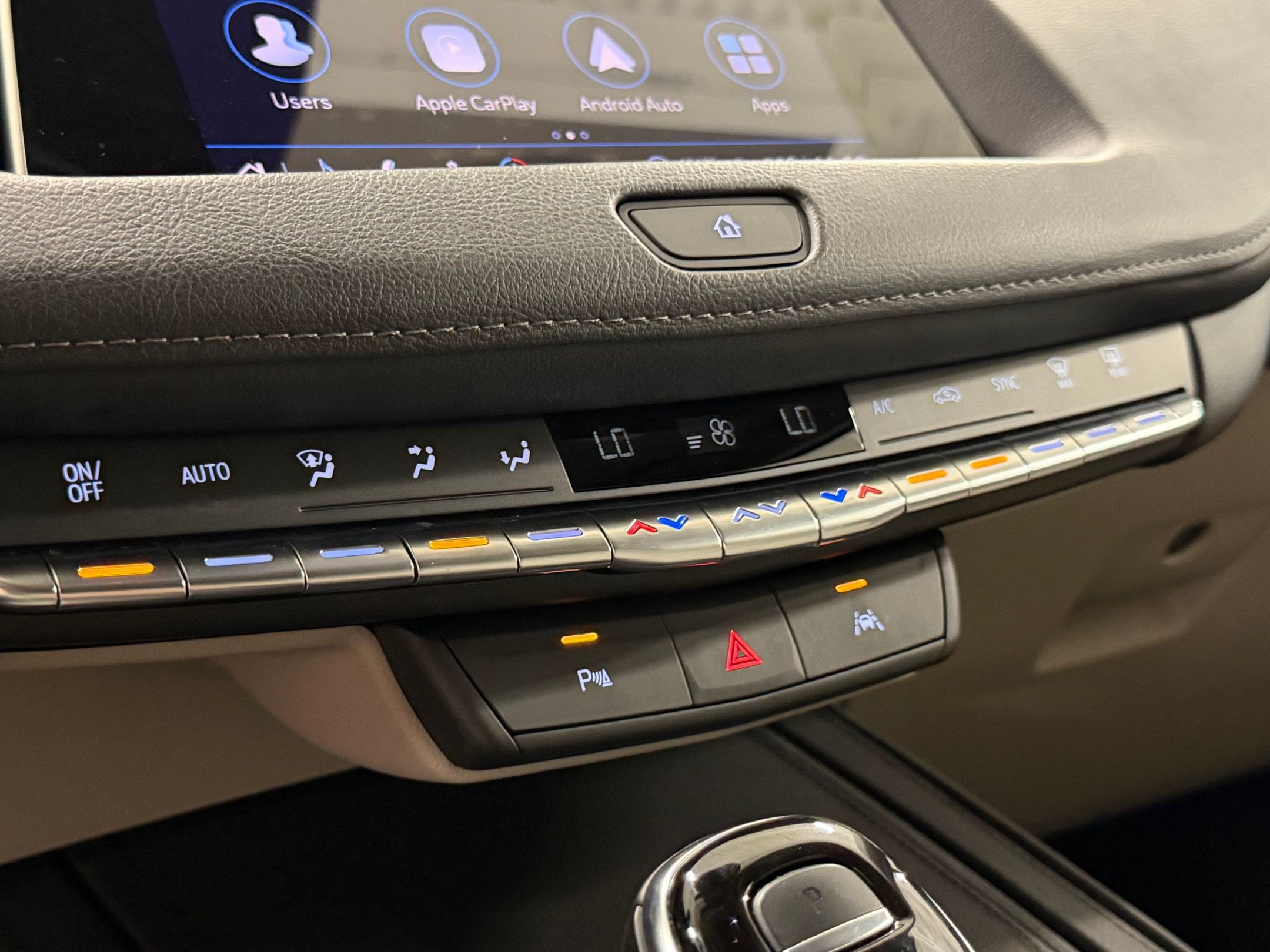 Used 2022 Cadillac XT4 Luxury w/ Driver Awareness Package FWD image 23