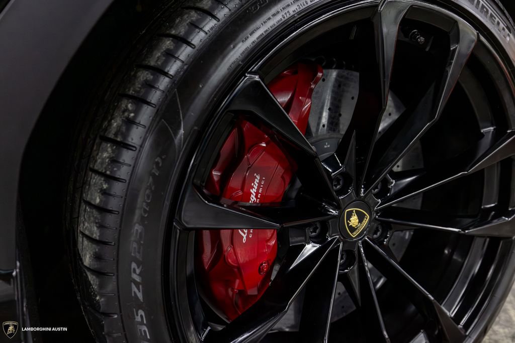 Used 2019 Lamborghini Urus AWD/4WD image 18