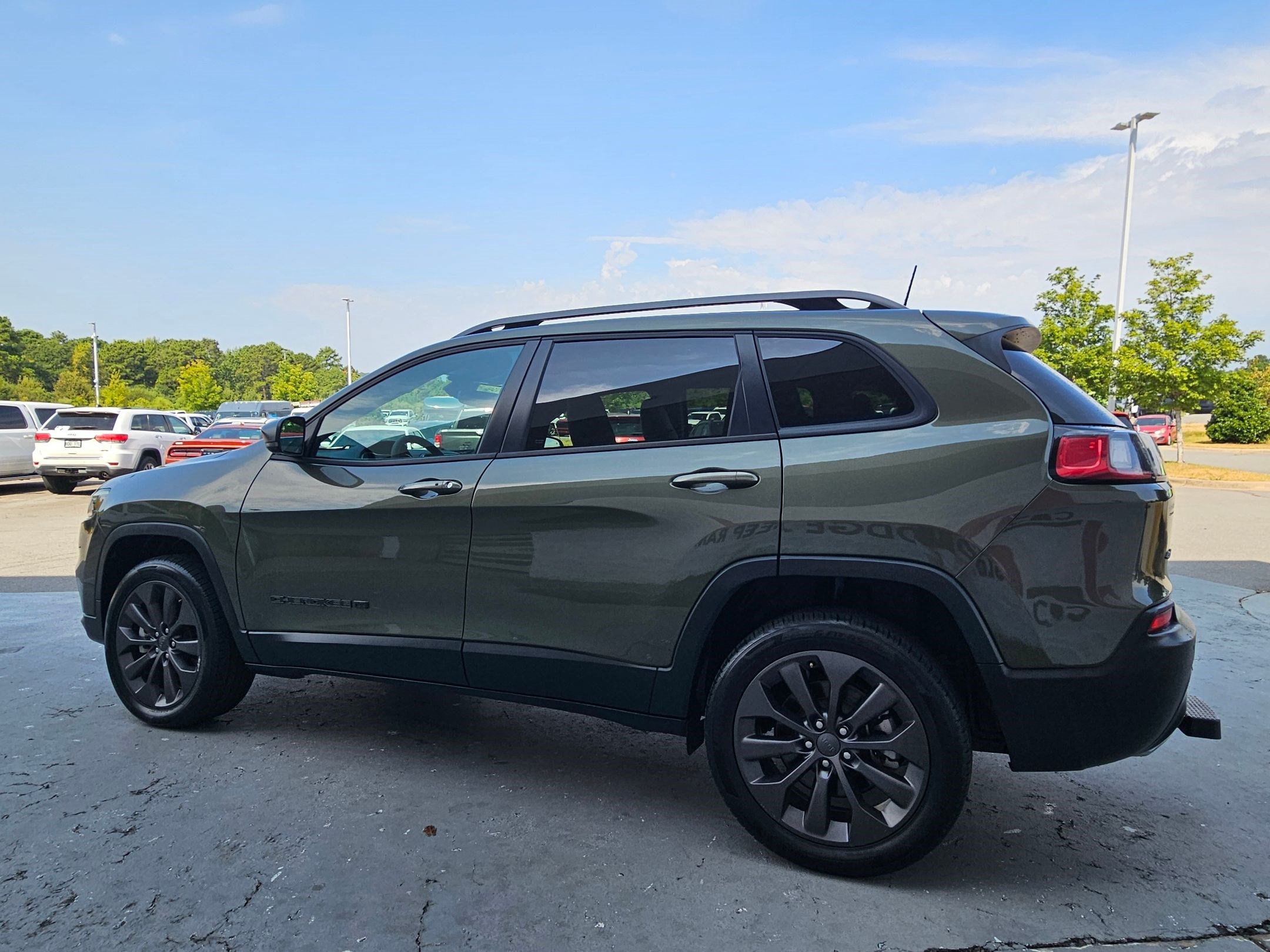 Used 2021 Jeep Cherokee Latitude Lux 80th Anniv w/ Quick Order Package 26U 80TH AWD/4WD image 5