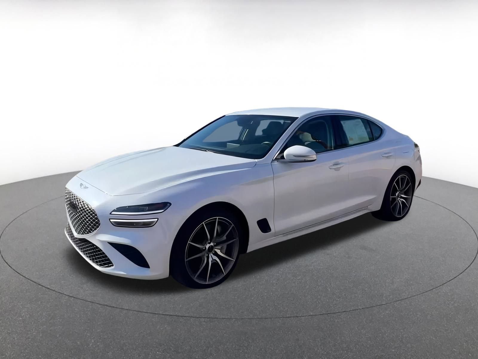 Used 2025 Genesis G70 2.5T image 8