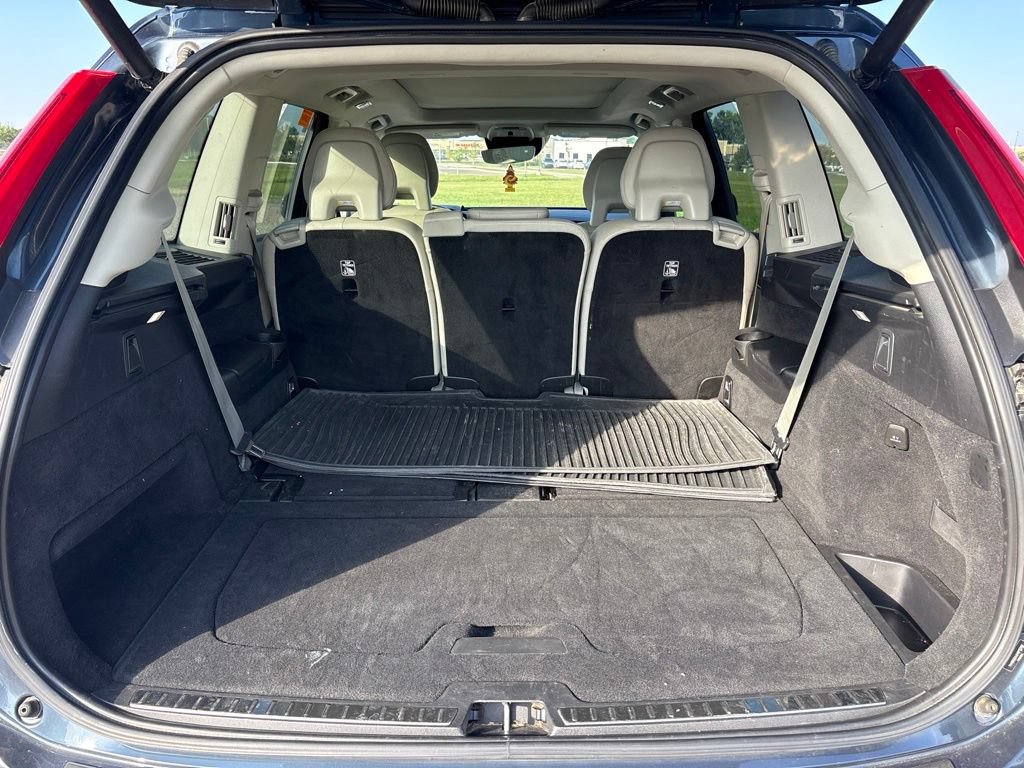 Used 2021 Volvo XC90 T8 Inscription Expression w/ Protection Package Premier AWD/4WD image 9