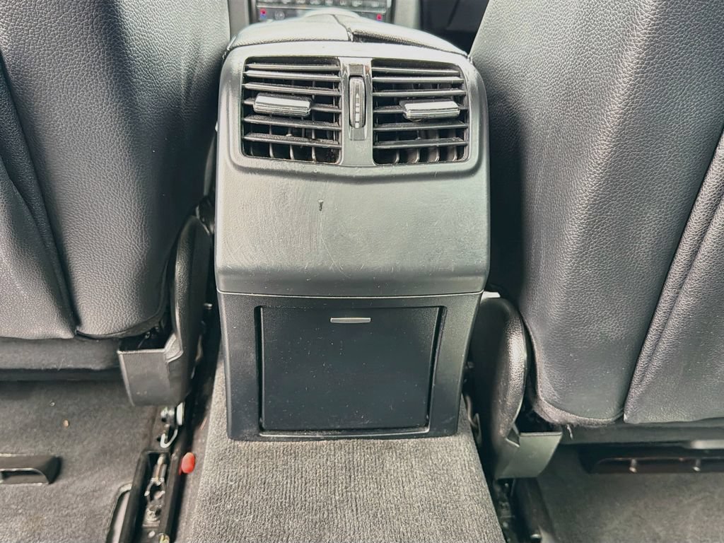 Used 2010 Mercedes-Benz E 350 Sedan image 18