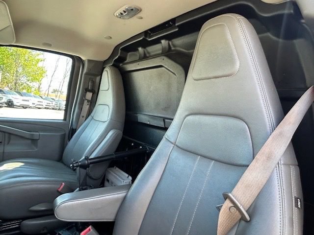 Used 2019 Chevrolet Express 2500 w/ Driver Convenience Package RWD image 12