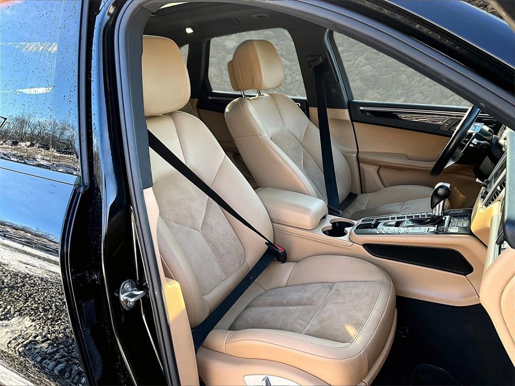 Used 2018 Porsche Macan image 7