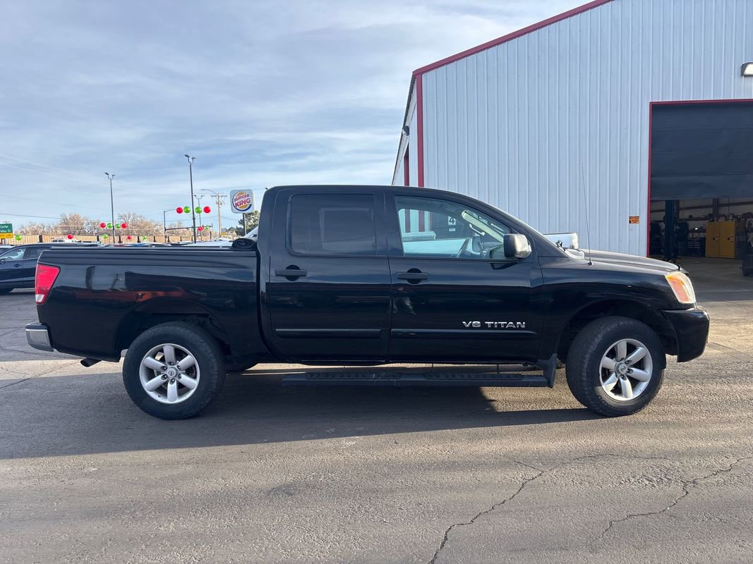 Used 2012 Nissan Titan SV w/ Tow Pkg image 4