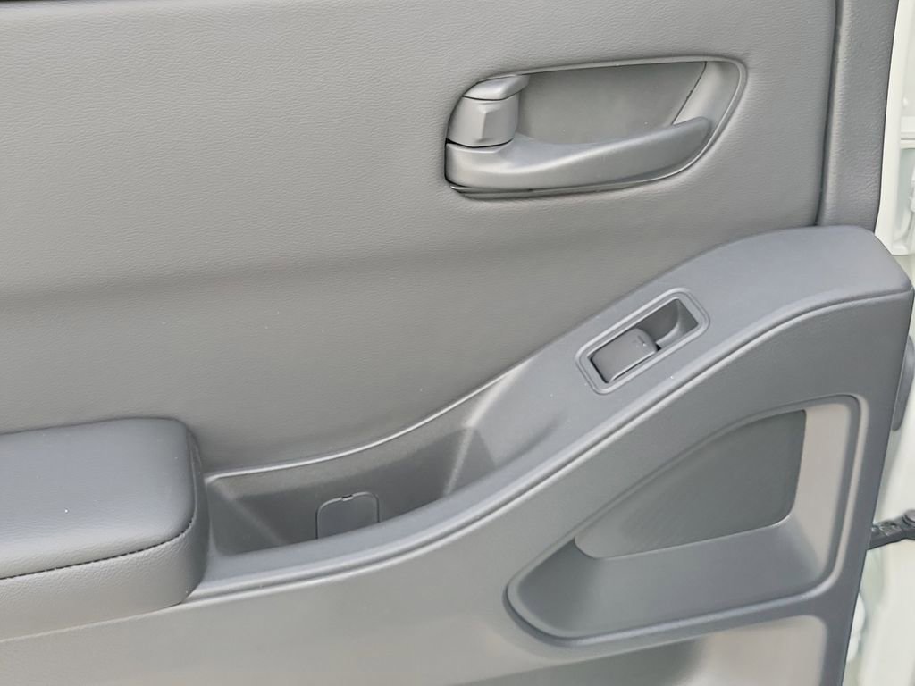 New 2026 Nissan Frontier SV w/ SV Convenience Package RWD image 12