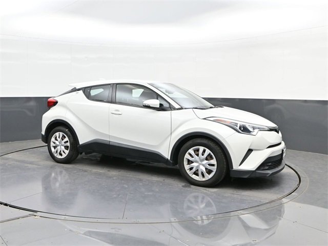 Used 2019 Toyota C-HR XLE image 17