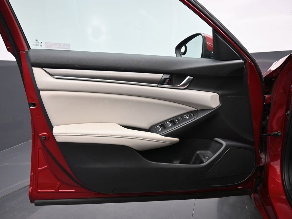 Used 2020 Honda Accord LX image 30