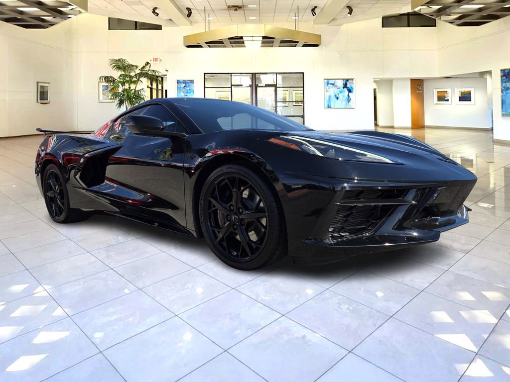 Used 2022 Chevrolet Corvette Stingray Preferred Cpe w/ Z51 Performance Package image 3
