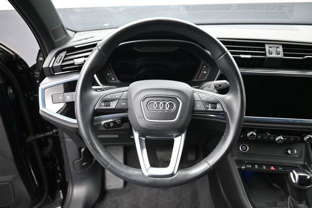 Used 2023 Audi Q3 2.0T Premium Plus w/ Premium Plus Package AWD/4WD image 17