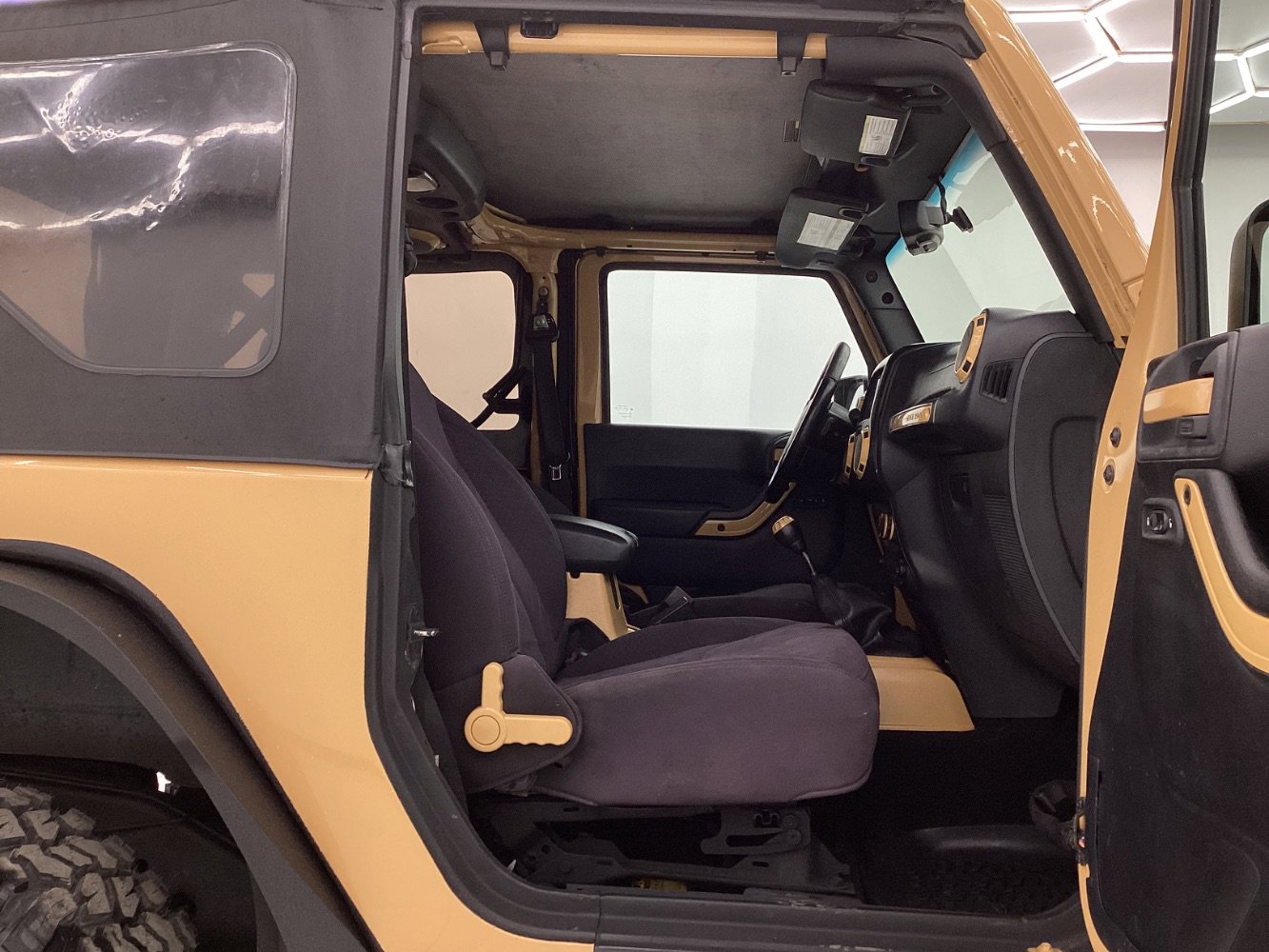 Used 2013 Jeep Wrangler Sport image 15