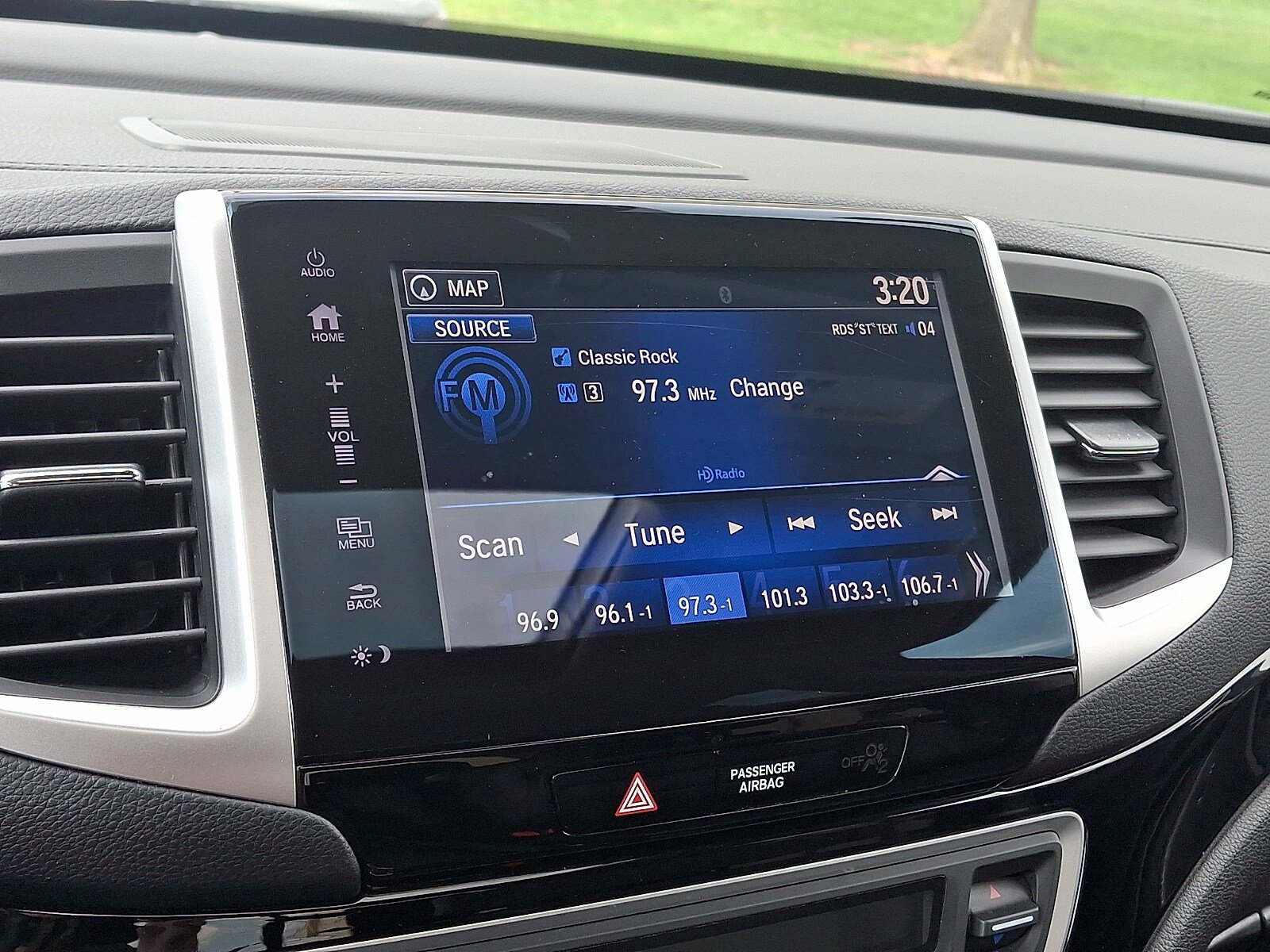 Used 2017 Honda Ridgeline RTL-E image 16