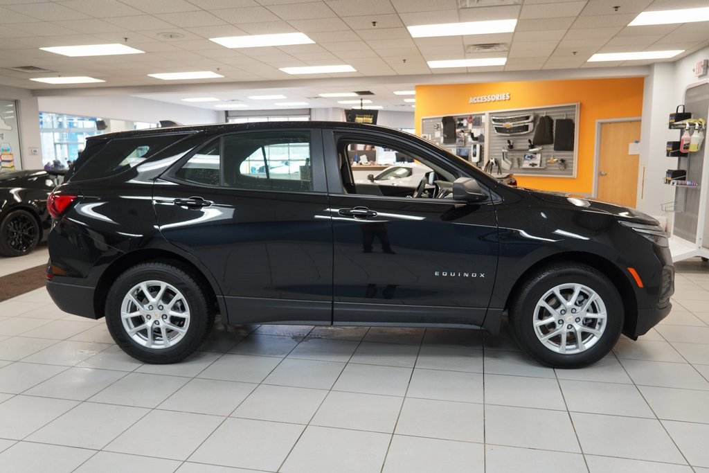 Used 2024 Chevrolet Equinox LS image 12
