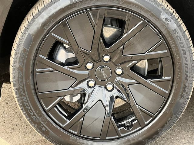 Used 2025 Jeep Wagoneer S Launch Edition image 8